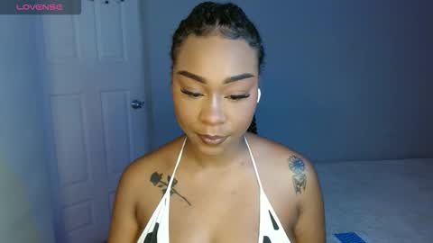 Snapshot of goddess_val chatting on 09.27.25 Valentina online show from 09.27.25