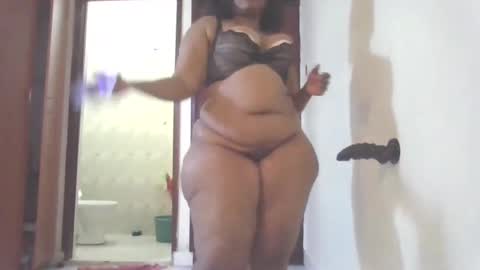 Snapshot of goddessebon chatting on 12.16.24 shasha big online show from 12.16.24