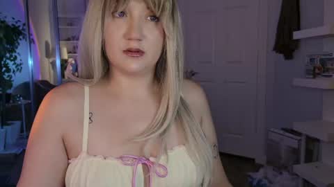 Snapshot of goddessemmy chatting on 07.06.26 Goddess Emmy online show from 07.06.26
