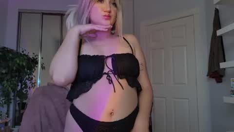 Snapshot of goddessemmy chatting on 08.03.26 Goddess Emmy online show from 08.03.26