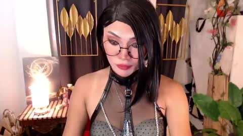 Snapshot of goddessquinnie chatting on 12.07.24 quinnie online show from 12.07.24