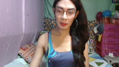 Snapshot of goddesssonyaxxx chatting on 12.02.24 KENNY DOLL online show from 12.02.24