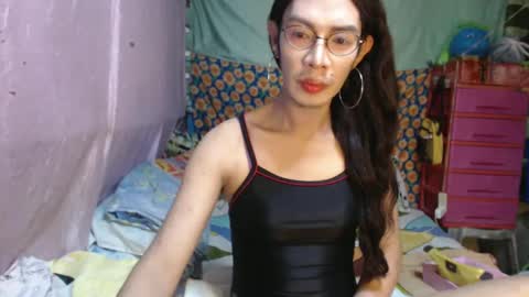 Snapshot of goddesssonyaxxx chatting on 01.02.25 KENNY DOLL online show from 01.02.25
