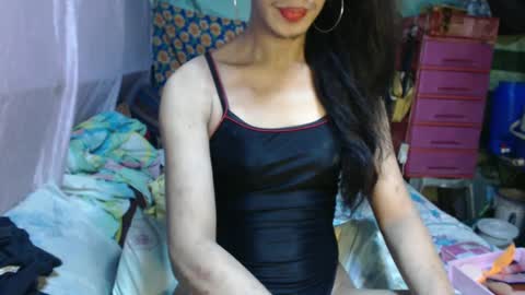 Snapshot of goddesssonyaxxx chatting on 03.02.25 KENNY DOLL online show from 03.02.25