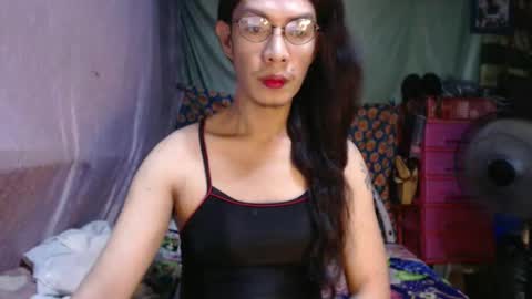 Snapshot of goddesssonyaxxx chatting on 10.13.25 KENNY DOLL online show from 10.13.25