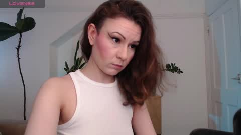 Goddess. Mommy. Master. Greedy Brat. VENINA online show from 04.21.26