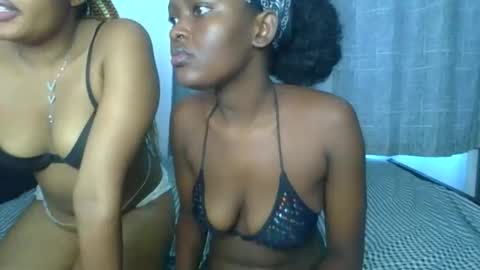 Snapshot of godess_lunah chatting on 05.11.26 godess_lunah online show from 05.11.26