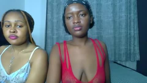 Snapshot of godess_lunah chatting on 05.29.26 godess_lunah online show from 05.29.26