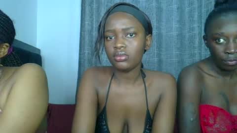 Snapshot of godess_lunah chatting on 06.22.26 godess_lunah online show from 06.22.26