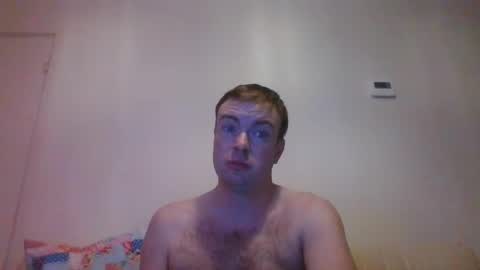 Snapshot of gogo12104 chatting on 01.07.25 jme online show from 01.07.25