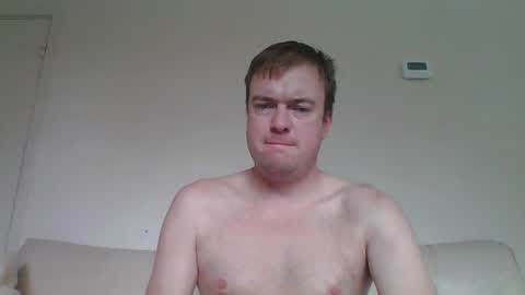 Snapshot of gogo12104 chatting on 10.18.25 jme online show from 10.18.25