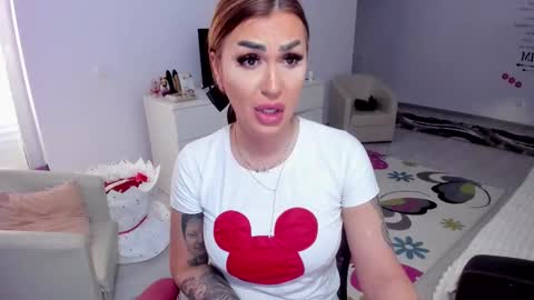 Snapshot of golddivine00 chatting on 02.20.25 Nicole.. online show from 02.20.25