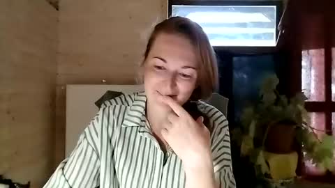 Snapshot of golden_fairy_566 chatting on 07.28.26 Olivia online show from 07.28.26