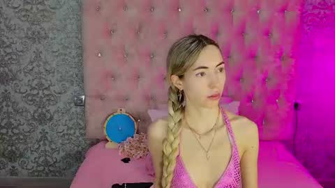 Snapshot of golden_girl__ chatting on 07.06.26 golden girl online show from 07.06.26