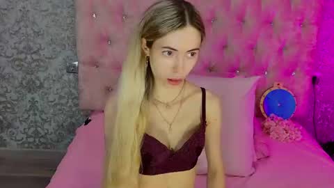 Snapshot of golden_girl__ chatting on 07.19.26 golden girl online show from 07.19.26