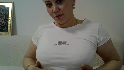 Snapshot of golden_kessie chatting on 05.15.26 golden_kessie online show from 05.15.26