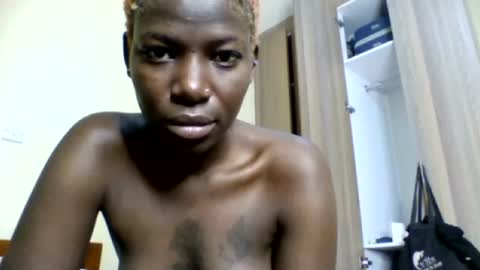 Snapshot of goldenfortune chatting on 07.17.26 Daadys gurl online show from 07.17.26