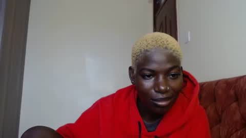 Snapshot of goldenfortune chatting on 07.26.26 Daadys gurl online show from 07.26.26