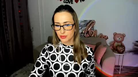 Snapshot of goldenlighte chatting on 02.25.26 Olivia online show from 02.25.26