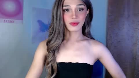 Snapshot of goldenlily69 chatting on 03.08.25 Lily is Gold online show from 03.08.25