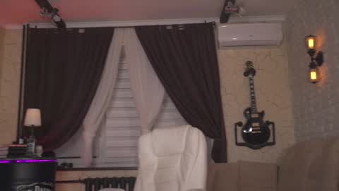 Snapshot of goldenmoore chatting on 01.19.26 Anna online show from 01.19.26