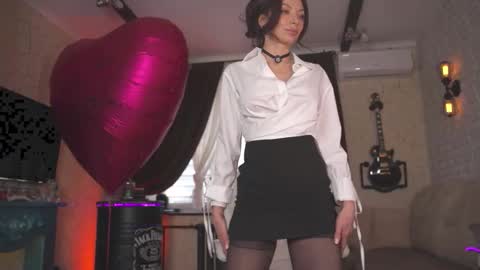 Snapshot of goldenmoore chatting on 02.24.26 Anna online show from 02.24.26