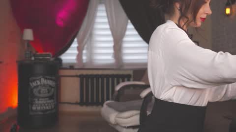 Snapshot of goldenmoore chatting on 03.17.26 Anna online show from 03.17.26