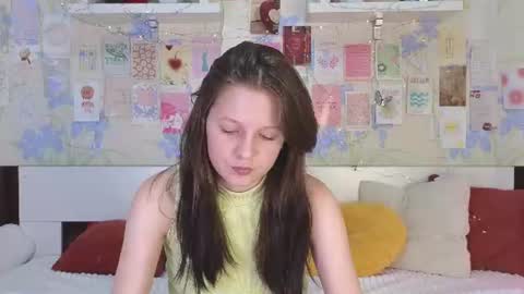 Snapshot of goldlily1 chatting on 07.24.26 Lily online show from 07.24.26