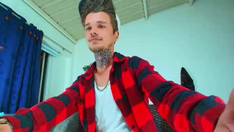 Snapshot of goldy_loyal99 chatting on 09.18.25 Goldy Loyal93 online show from 09.18.25