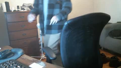 Snapshot of goleafzgo chatting on 12.08.24 goleafzgo online show from 12.08.24