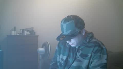 Snapshot of goleafzgo chatting on 01.26.25 goleafzgo online show from 01.26.25