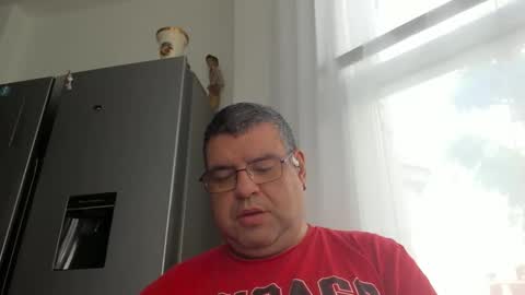 gomezgonz5 online show from 10.21.25