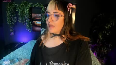 Snapshot of gomory_kitty chatting on 04.18.26 gomory_kitty online show from 04.18.26