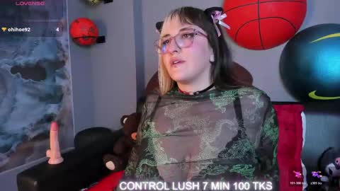 Snapshot of gomory_kitty chatting on 05.19.26 gomory_kitty online show from 05.19.26