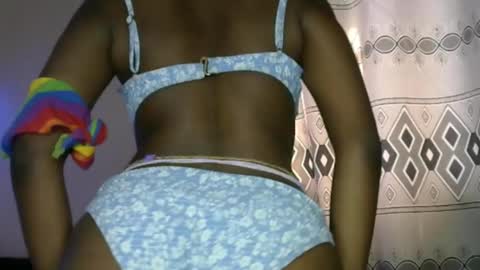 Snapshot of good_feeling_ chatting on 10.21.25 sexybaddie online show from 10.21.25