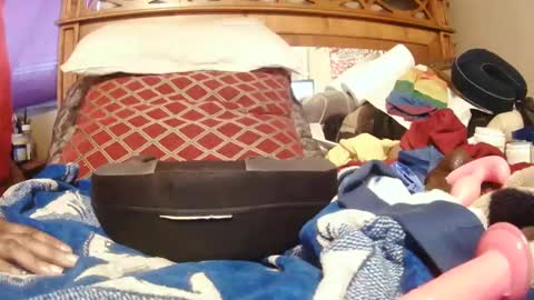 Snapshot of goodbootaye chatting on 02.18.25 Juicy Booty online show from 02.18.25