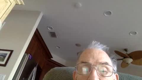 Snapshot of goodgrief12345 chatting on 02.11.25 Sweet old guy online show from 02.11.25