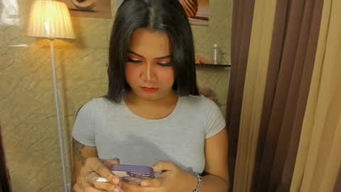 RIANA online show from 07.12.26