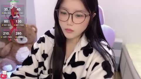 Snapshot of gorgeous_girl33 chatting on 03.01.26 gorgeous girl33 online show from 03.01.26