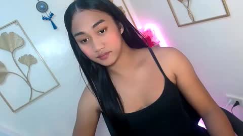gorgeous_niicole online show from 11.04.25