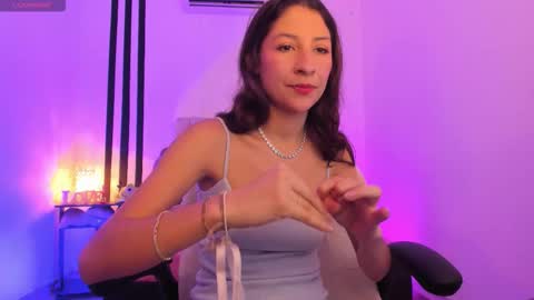 i am Jessi  I love animals and drawing I hope to get along with everyone. XOXO online show from 01.16.26