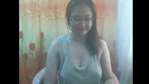 Snapshot of gorgeousmama chatting on 10.04.25 gorgeousmama online show from 10.04.25