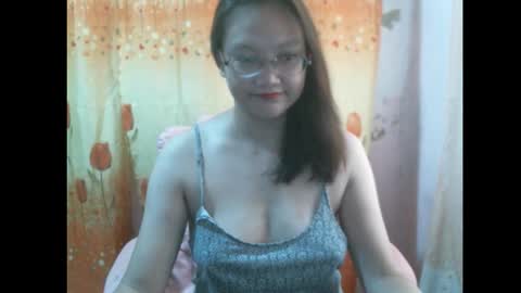 Snapshot of gorgeousmama chatting on 10.17.25 gorgeousmama online show from 10.17.25