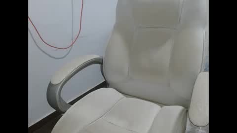 Snapshot of goten7 chatting on 11.21.25 Andres online show from 11.21.25