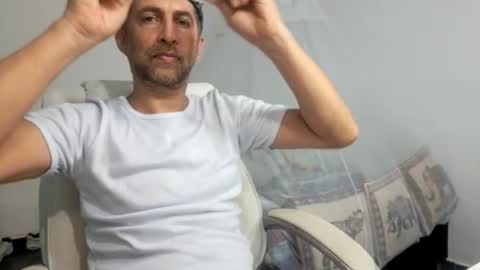 Snapshot of goten7 chatting on 02.01.26 Andres online show from 02.01.26