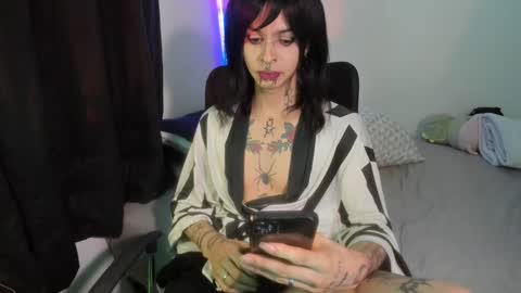 Snapshot of goth_ru chatting on 01.26.25 Russ online show from 01.26.25