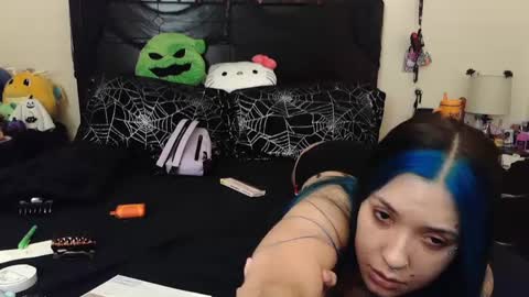 Snapshot of gothbaby305 chatting on 10.17.25 gothbaby305 online show from 10.17.25