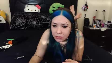 Snapshot of gothbaby305 chatting on 10.18.25 gothbaby305 online show from 10.18.25