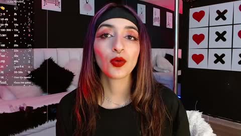 Meredith Alessandra online show from 01.22.25