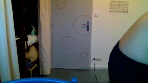 goura2000 online show from 01.22.25